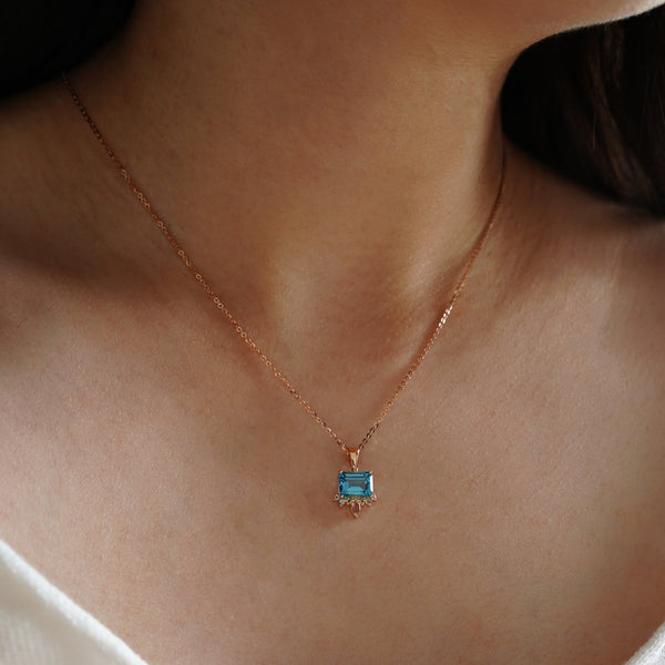 Sora Swiss Blue Topaz Pendant - Natural Gemstone - 18k/ 75% Rose Gold