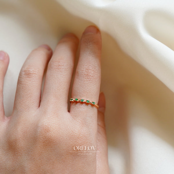 Dotty Ring (Emerald) - 18k/ 75% Rose Gold